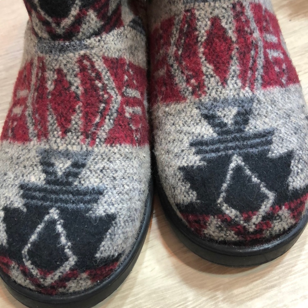 Indigo Rd. Pendleton Style Fur Lined Booties - Picture 6 of 8